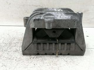 подушка крепления двигателя Volkswagen Passat B6 2009, 1.9 л., TDi, дизель