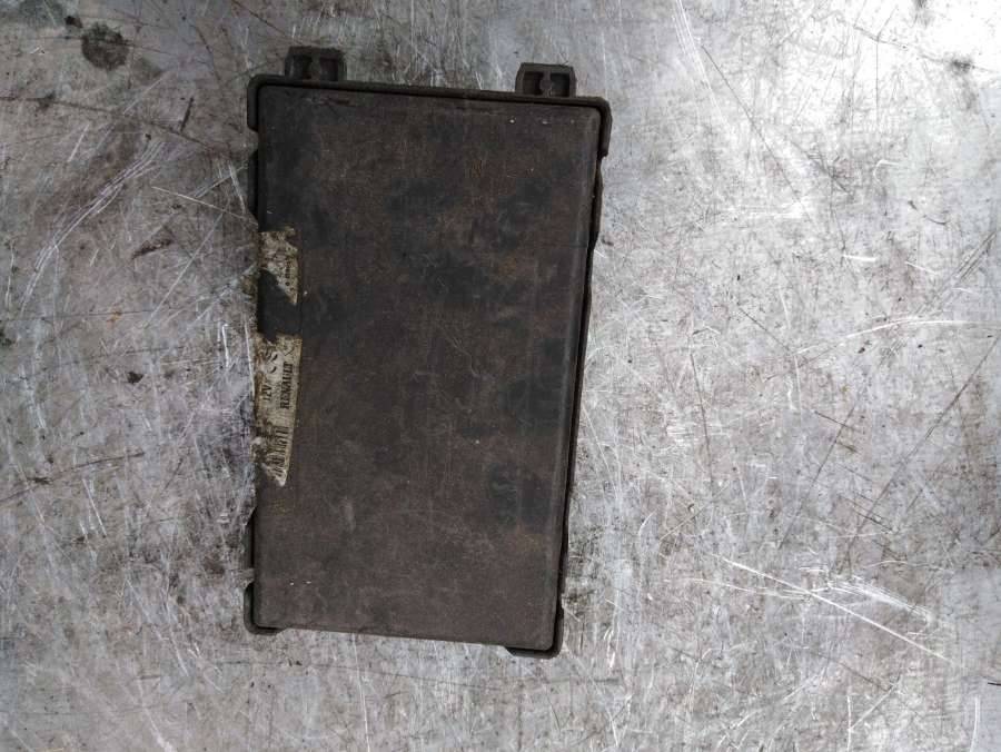 блок комфорта Renault Logan 1 поколение 2007, 1.5 л., дизель, универсал - фото №1