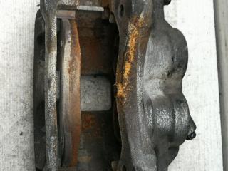 суппорт передний правый Ford Transit 7 поколение 2010