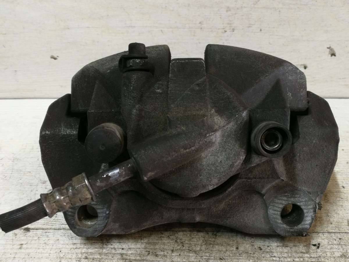 суппорт передний правый Volkswagen Transporter T5 2009 - фото №1