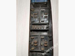 блок управления стеклоподъемниками Audi A8 D2/4D 1998