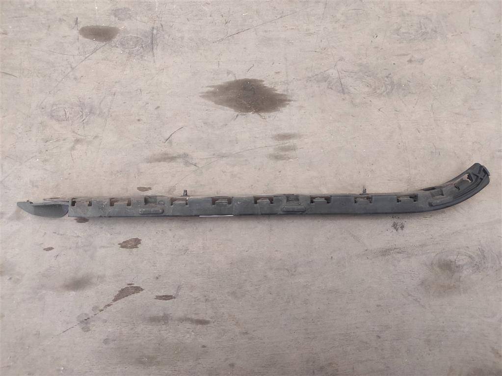 крепление бампера Mercedes-Benz CLS-Класс C218/X218 W218 2013, 3.0 л., CDi, дизель, АКПП, передний привод, A2188800830, A2188800730, A2188800830 - фото №1