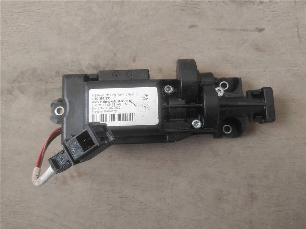 механизм регулировки высоты ремня безопасности Audi A8 D4/4H 2012, 3.0 л., TDi, дизель, АКПП, передний привод, 4H0857833, 4H0857833 - фото №1