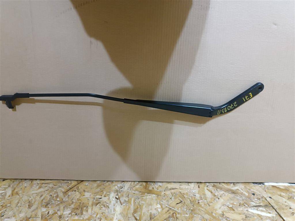 щеткодержатель (поводок стеклоочистителя, дворник) BMW X6 E71/E72 E71 2011, 3.0 л., D, N57 D30 B, дизель, АКПП, передний привод, 61617153745, 61617153746 - фото №1