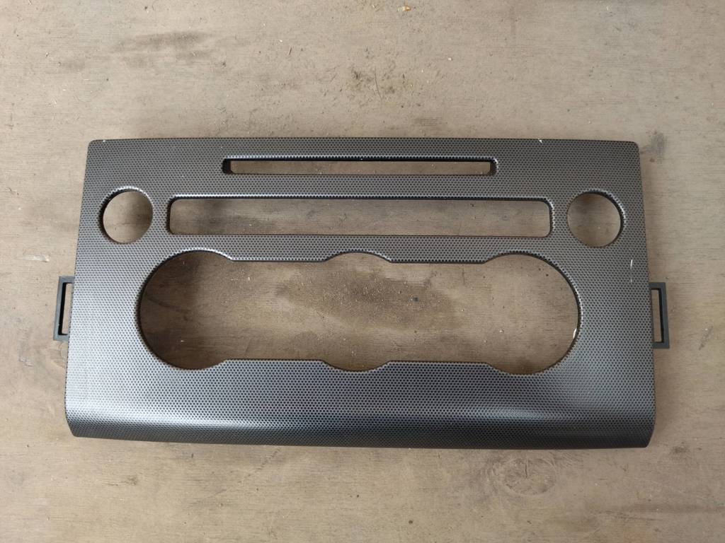 обшивка салона Land Rover Range Rover Sport 2 поколение L494 2014, 5.0 л., бензин, АКПП, передний привод, DK62045P50CA, DK62045P50CA, LR043105 - фото №1