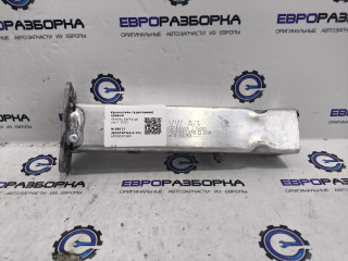 кронштейн (крепление) Bentley Bentayga 1 поколение [рестайлинг] 4V1 2023, 4.0 л., TFSI, DCU, бензин, АКПП, темно-зеленый перламутр, внедорожник 5 дв., полный привод, правый руль, 4M0802038D