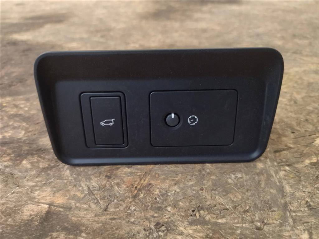 кнопка ручного тормоза (ручника) Land Rover Discovery 5 поколение L462 2019, 3.0 л., дизель, АКПП, передний привод, FK7211654BC, FK7211654BC, GK7211654BA, GK7211654BB, LR060998, LR080113, LR088272, T2H36737 - фото №1