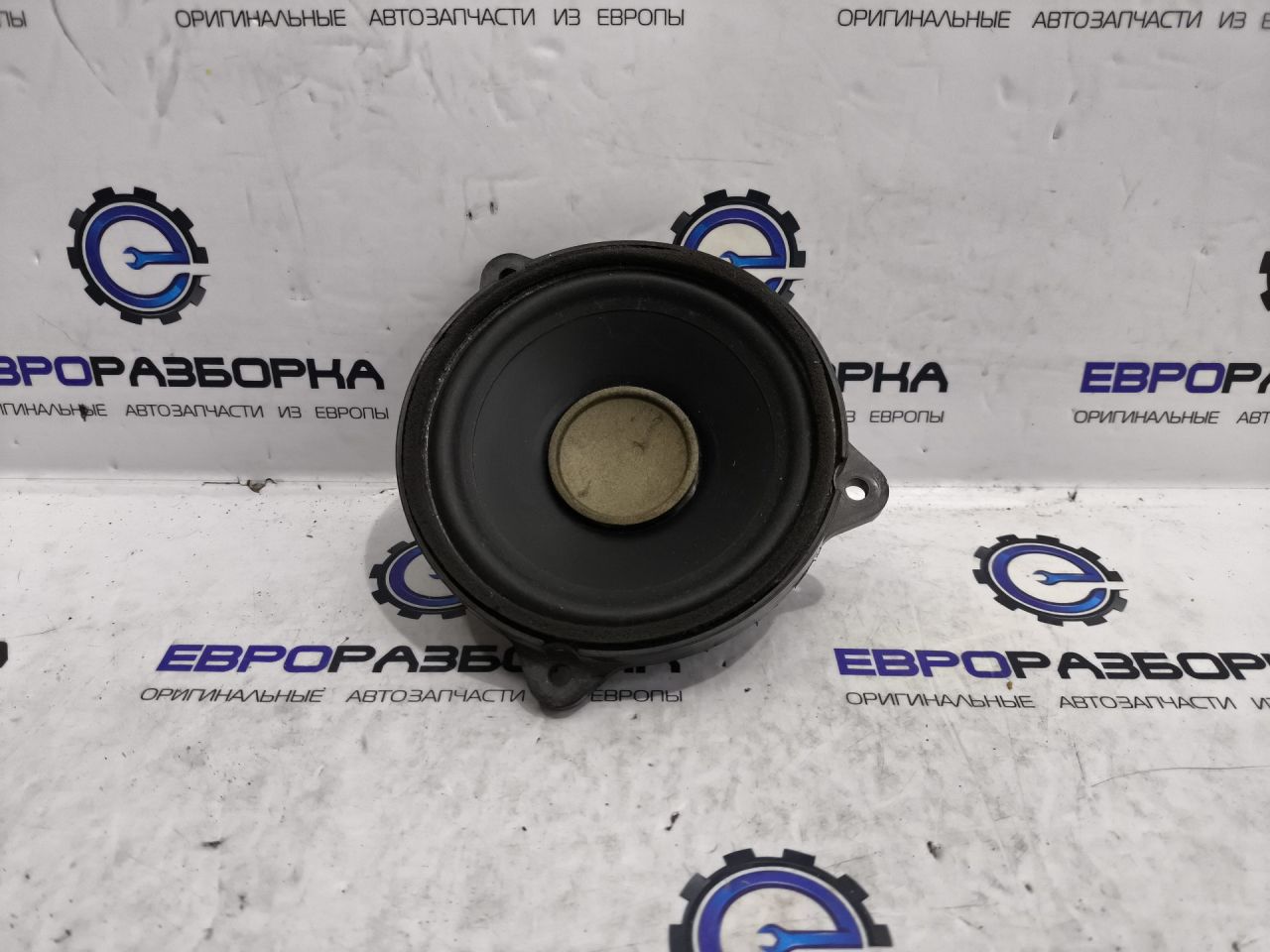 динамик Land Rover Range Rover 4 поколение L405 2015, 4.4 л., дизель, АКПП, полный привод, правый руль, BJ3218808BB, LR025876 - фото №1