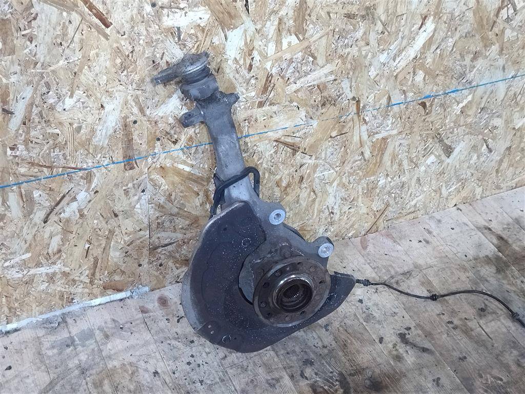 кулак задний правый Mercedes-Benz E-Класс W213/S213/C238/A238 W213 2017, 2.0 л., CDi, дизель, АКПП, передний привод, A2133325100, A2133325100 - фото №1