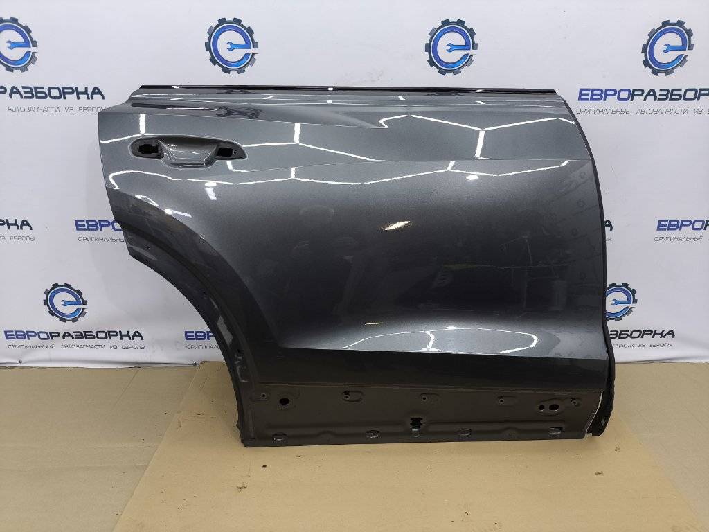 дверь задняя правая Audi Q8 4M 4M8 2021, 3.0 л., TFSI, DCBD, бензин, АКПП, черный металлик, внедорожник 5 дв., полный привод, правый руль, 4M8833052C - фото №1