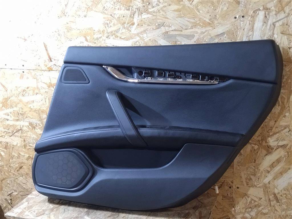 обшивка двери задняя правая Maserati Quattroporte 6 поколение 2014, 3.0 л., дизель, АКПП, передний привод, 670007552, 670007552, 105804566CP, 670060251 - фото №1