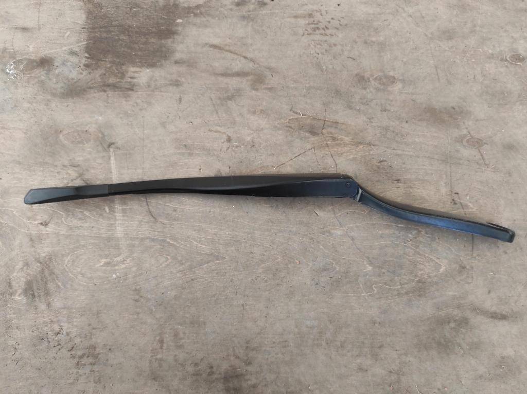 щеткодержатель (поводок стеклоочистителя, дворник) BMW 6 серия F06/F12/F13 F13 2012, 4.4 л., i, N63 B44 C, бензин, АКПП, купе, задний привод, 616, 7314524, 7314524 - фото №1