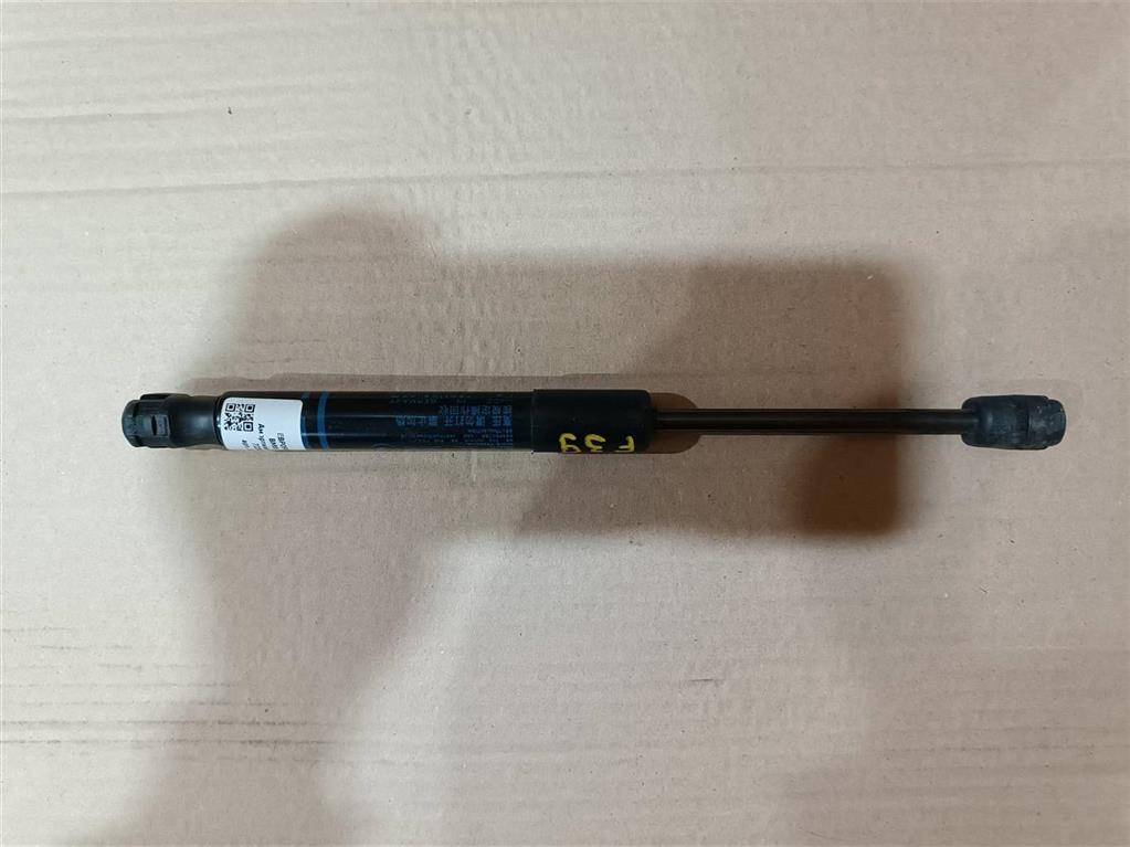 амортизатор капота BMW X2 F39 2021, 2.0 л., бензин, АКПП, полный привод, правый руль, 51237239233, 51237255812, 51237239233, 7239233 - фото №1