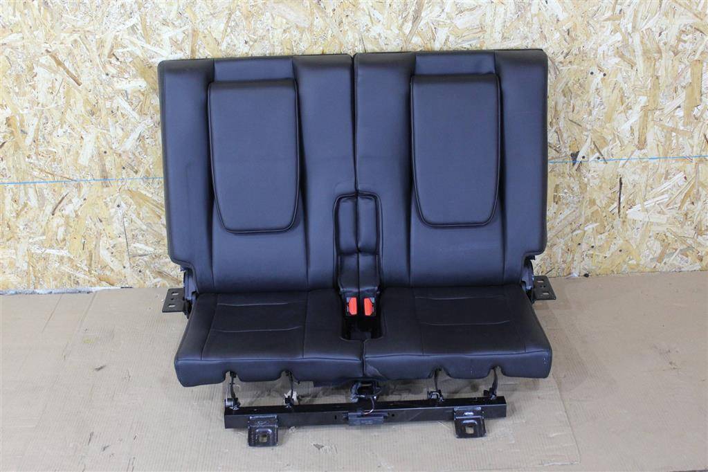 Сиденье третий ряд Land Rover Discovery Sport 1 поколение L550 2019, 2.0 л., дизель, АКПП, передний привод - фото №1