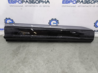 молдинг двери передней правой Audi Q7 4M [2-й рестайлинг] 4M 2025, 3.0 л., TFSI, DCB, бензин, АКПП, y9t metallic mythical black, внедорожник 5 дв., полный привод, правый руль, 4M0853960S, 4M0853960SGRU
