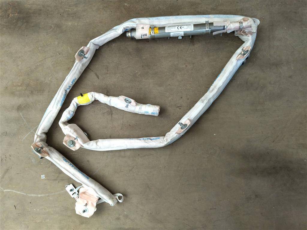 подушка безопасности дверная Land Rover Range Rover Sport 2 поколение L494 2017, 3.0 л., дизель, АКПП, передний привод, LR043057, DK6214K160AD, LR043057 - фото №1