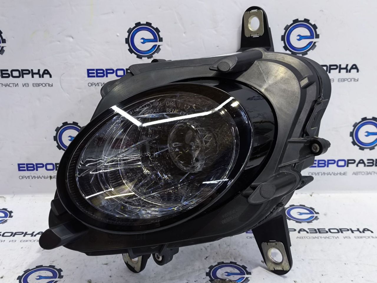 фара левая Bentley Continental GT 3 поколение 2023, 4.0 л., CVD, бензин, АКПП, красный, купе, полный привод, правый руль, 3SD953041D - фото №1