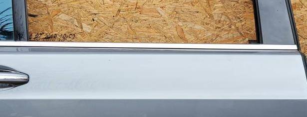 молдинг двери задней правой Bentley Continental Flying Spur 1 поколение 2012, 6.0 л., бензин, АКПП, серый, передний привод, 3W5839908E, 3W5839908E - фото №1