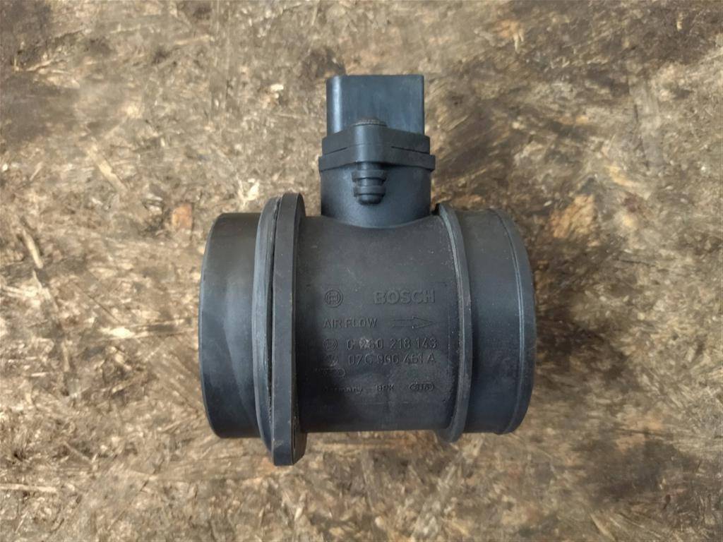 расходомер воздуха Audi R8 42 2008, 4.0 л., TFSI, бензин, АКПП, купе, передний привод, 280218143, 280218143, 0280218143, 07C906461A - фото №1