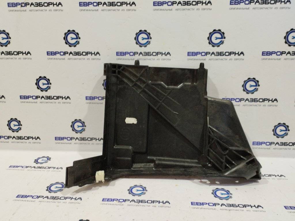 Полка АКБ BMW 1 серия F40 2021, 2.0 л., бензин, АКПП, хетчбэк 5 дв., правый руль, 51717473113, 7473113 - фото №1