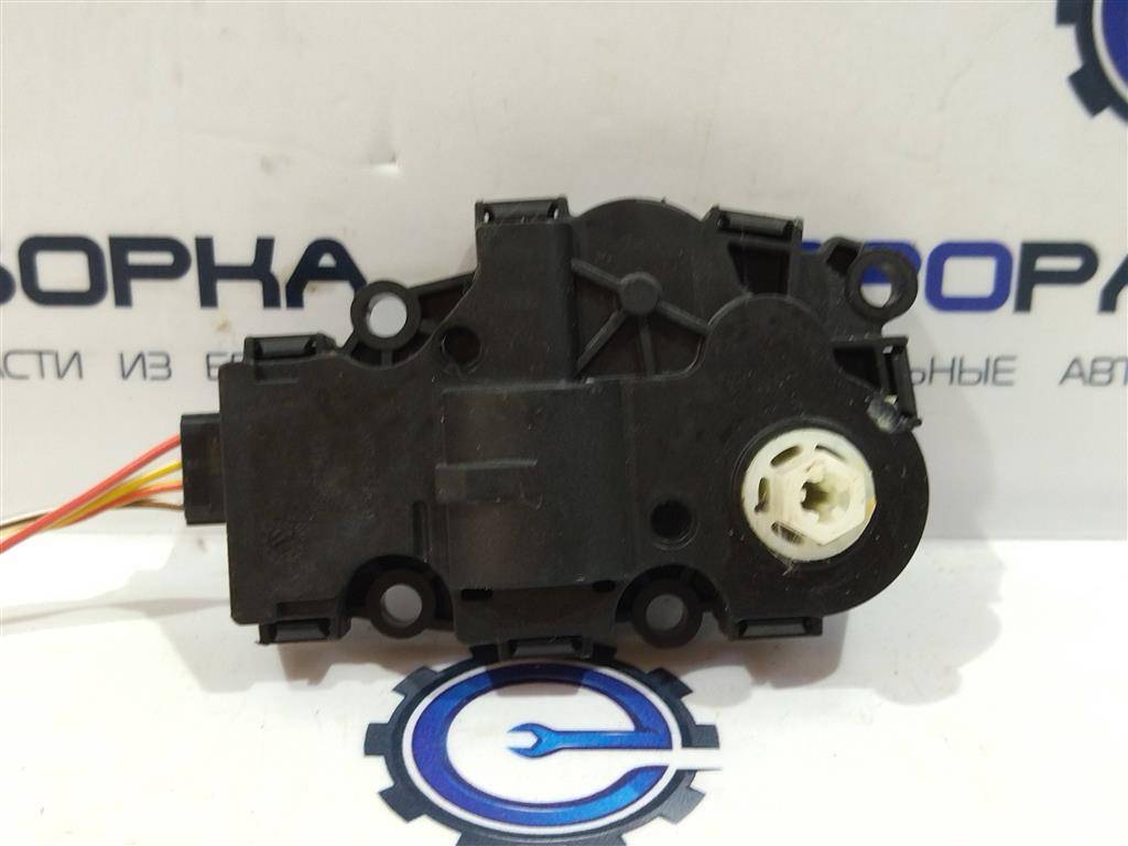 моторчик печки Land Rover Range Rover Velar 1 поколение L560 2018, 2.0 л., бензин, АКПП, передний привод, MF1139301730 - фото №1