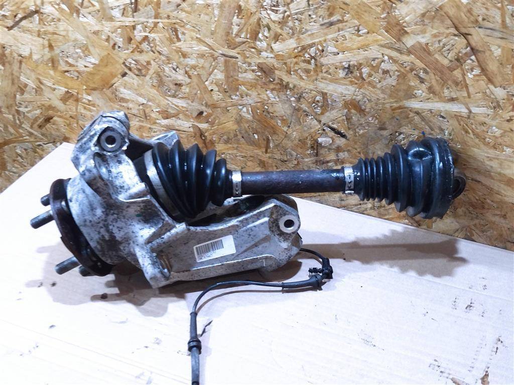 кулак поворотный левый Land Rover Discovery Sport 1 поколение L550 2019, 2.0 л., дизель, АКПП, передний привод, LR096019, FJ3M3K186CC - фото №1