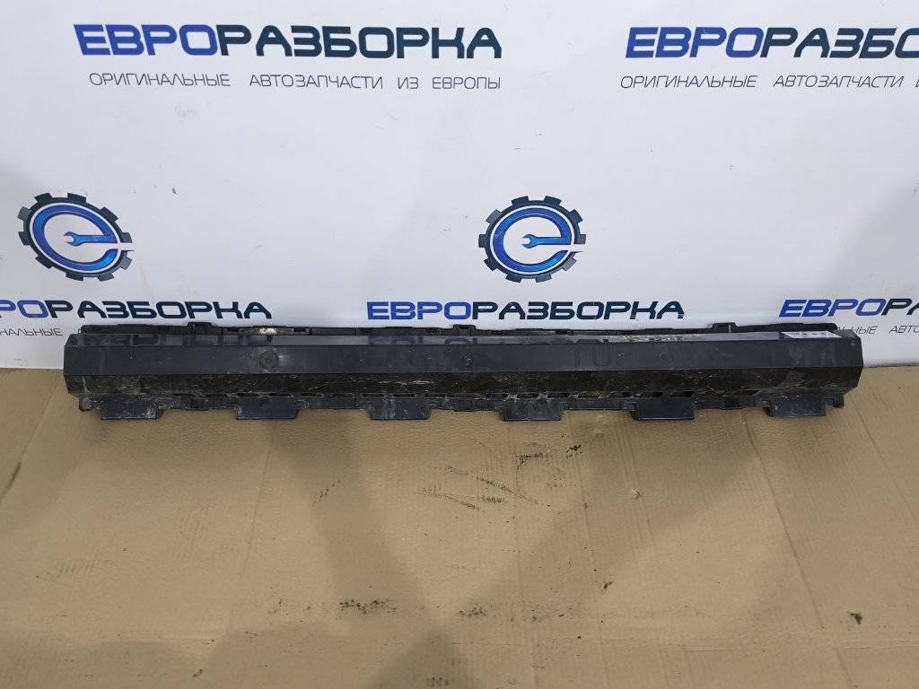 усилитель бампера заднего Toyota Hilux 8 поколение 2019, 526010K050 - фото №1