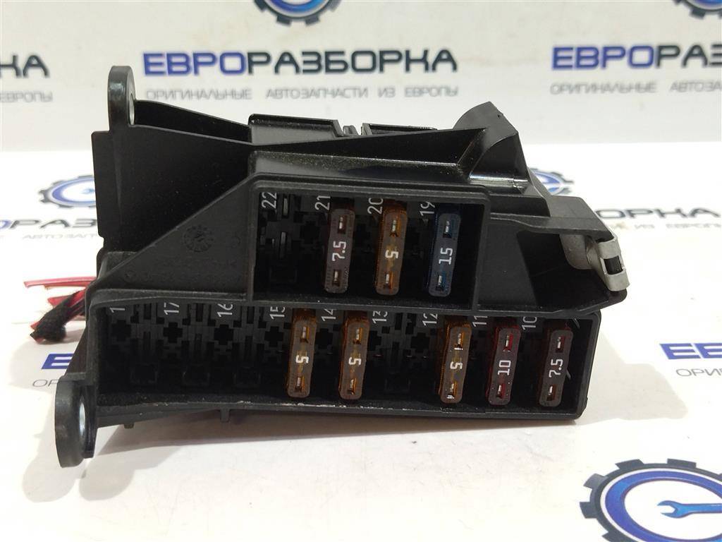 блок предохранителей Mercedes-Benz GLE Coupe C292 2016, 3.0 л., дизель, АКПП, передний привод, A1665459340, A1665459340 - фото №1