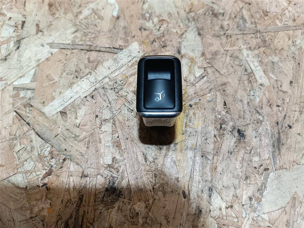 кнопка открытия багажника Mercedes-Benz GLS-Класс X166 2019, 3.0 л., CDi, дизель, АКПП, передний привод, A1668707610, A1668707610 - фото №1