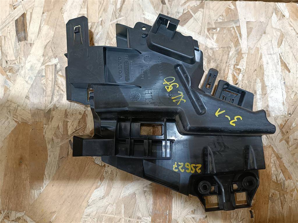 Кронштейн замка двери Volvo XC90 2 поколение 2019, 2.0 л., дизель, АКПП, передний привод, 32205970, 32205970 - фото №1