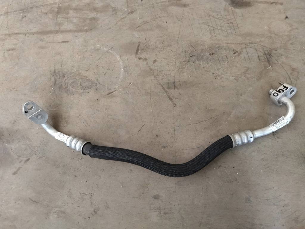 трубка кондиционера BMW M5 F90 2018, 4.0 л., бензин, АКПП, передний привод, 64507854428, 64507854429 - фото №1