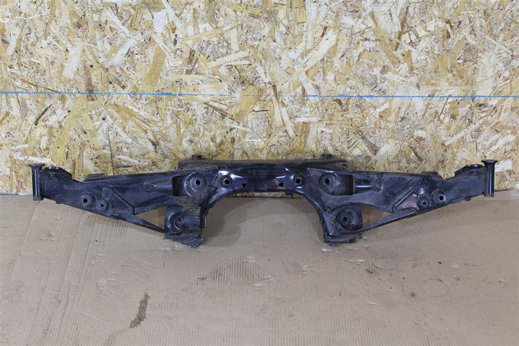 балка подвески задняя BMW X2 F39 2021, 2.0 л., бензин, АКПП, полный привод, правый руль, 33316862558, 33316862559 - фото №1