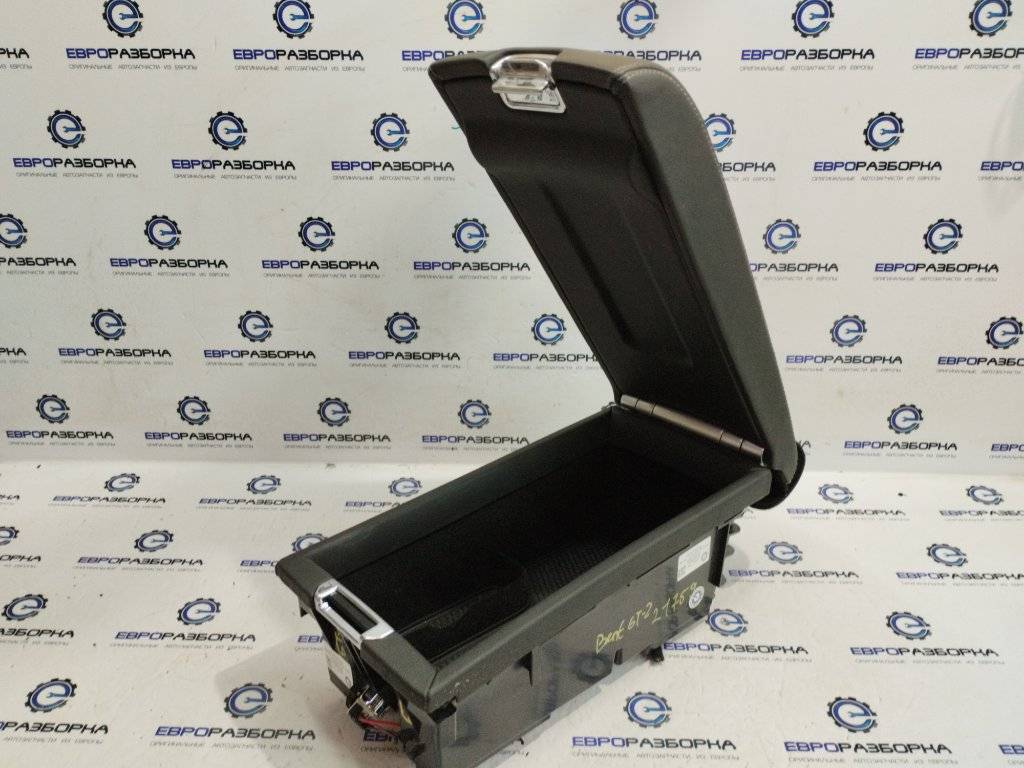 подлокотник Bentley Continental GT 2 поколение 2015, 4.0 л., TFSI, бензин, АКПП, передний привод, 3W8864163D - фото №1