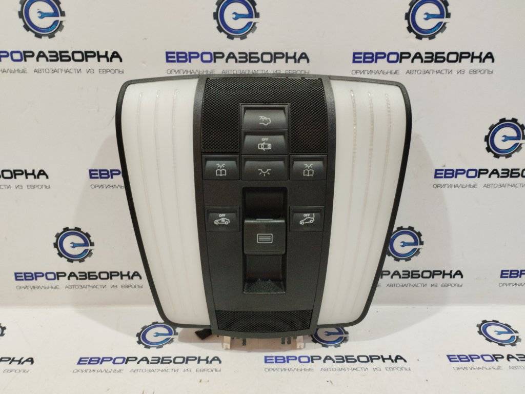фонарь салона (плафон) Mercedes-Benz CLS-Класс C218/X218 W218 2012, 3.0 л., CDi, дизель, АКПП, передний привод, A2129003405 - фото №1