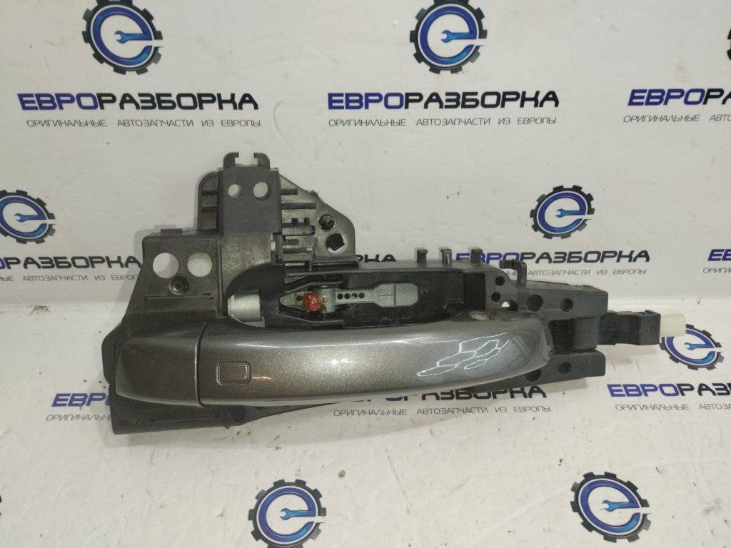 ручка наружная задняя левая Audi Q7 4M 2018, 3.0 л., дизель, АКПП, полный привод, правый руль, 4M0837885A - фото №1