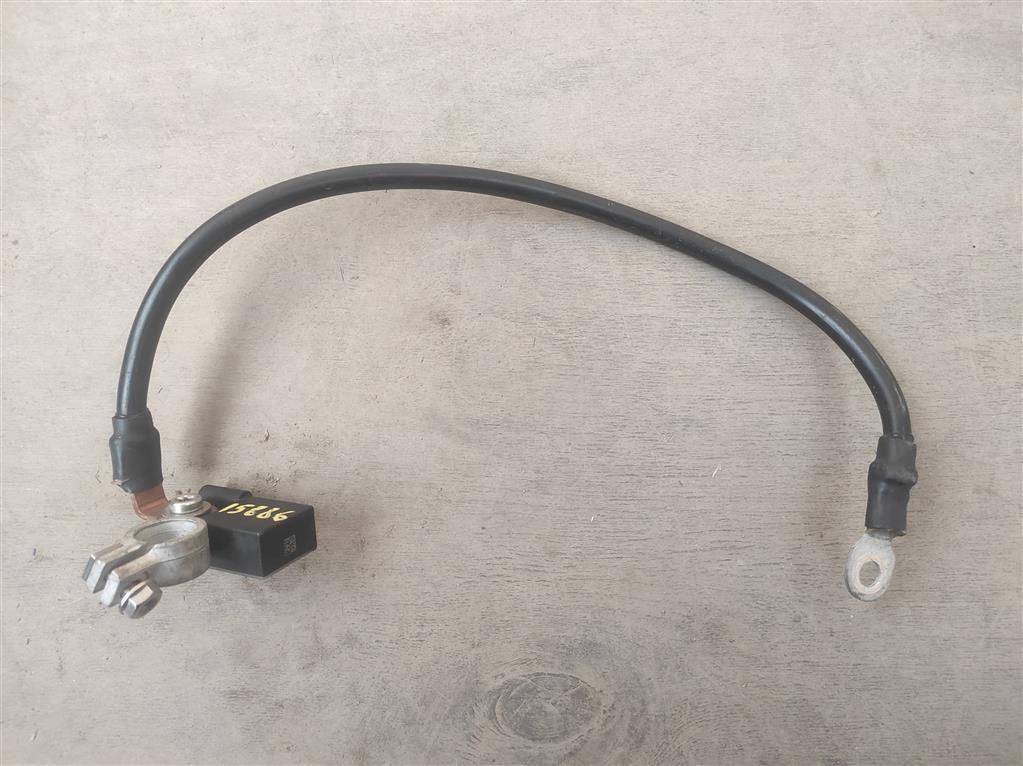 минусовой провод аккумулятора Mercedes-Benz GLC-Класс X253/C253 2017, 3.0 л., бензин, АКПП, передний привод, A0009052702, A0009052902, A0009052902, A0009053002 - фото №1