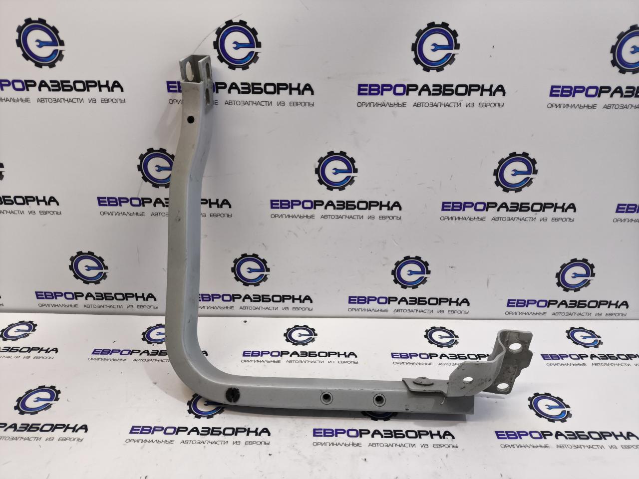 кронштейн (крепление) Bentley Continental GT 3 поколение 2019, 3SD821132C, 3SD821396 - фото №1