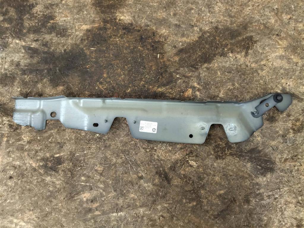 кронштейн (крепление) Bentley Continental GT 2 поколение 2015, 4.0 л., TFSI, бензин, АКПП, передний привод, 3W8821153H, 3W8821153H - фото №1