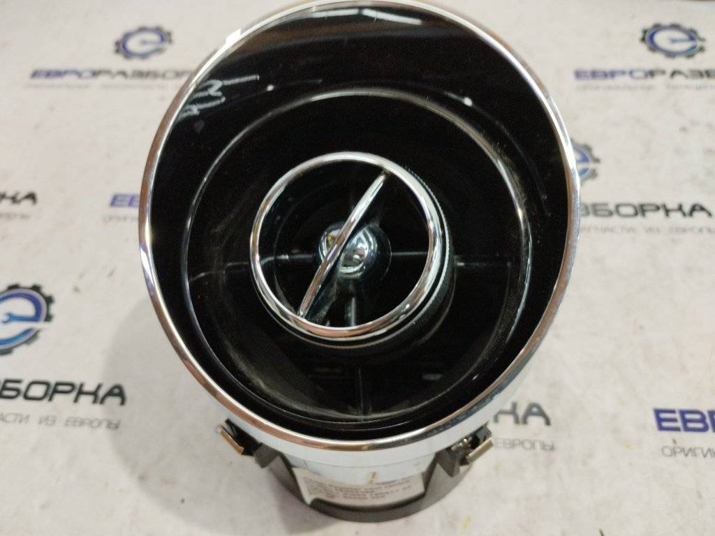 дефлектор обдува салона Jaguar XJ 4 поколение X351 2010, 3.0 л., дизель, АКПП, передний привод, AW9319C617AC - фото №1