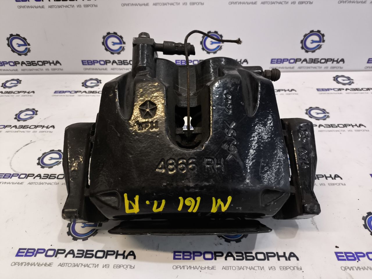 суппорт передний правый Maserati Levante 1 поколение M161 2019, 3.0 л., бензин, АКПП, 670156030R - фото №1
