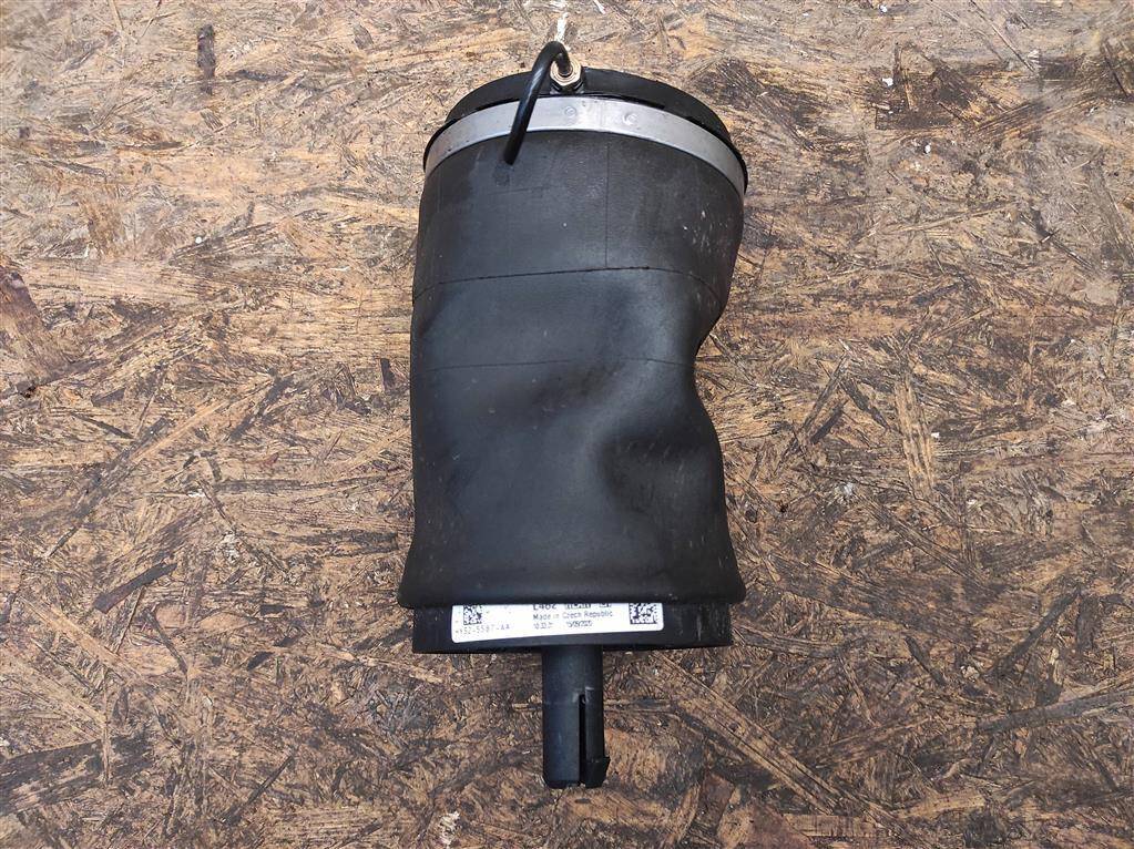 пневмоподушка Land Rover Discovery 5 поколение L462 2020, 3.0 л., дизель, АКПП, передний привод, LR089235, LR089235, HY32-5587-AA - фото №1