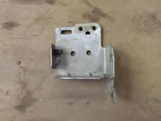 кронштейн (крепление) Bentley Continental GT 1 поколение 2007, 6.0 л., бензин, АКПП, передний привод, 3W8821122C, 3W8821122C