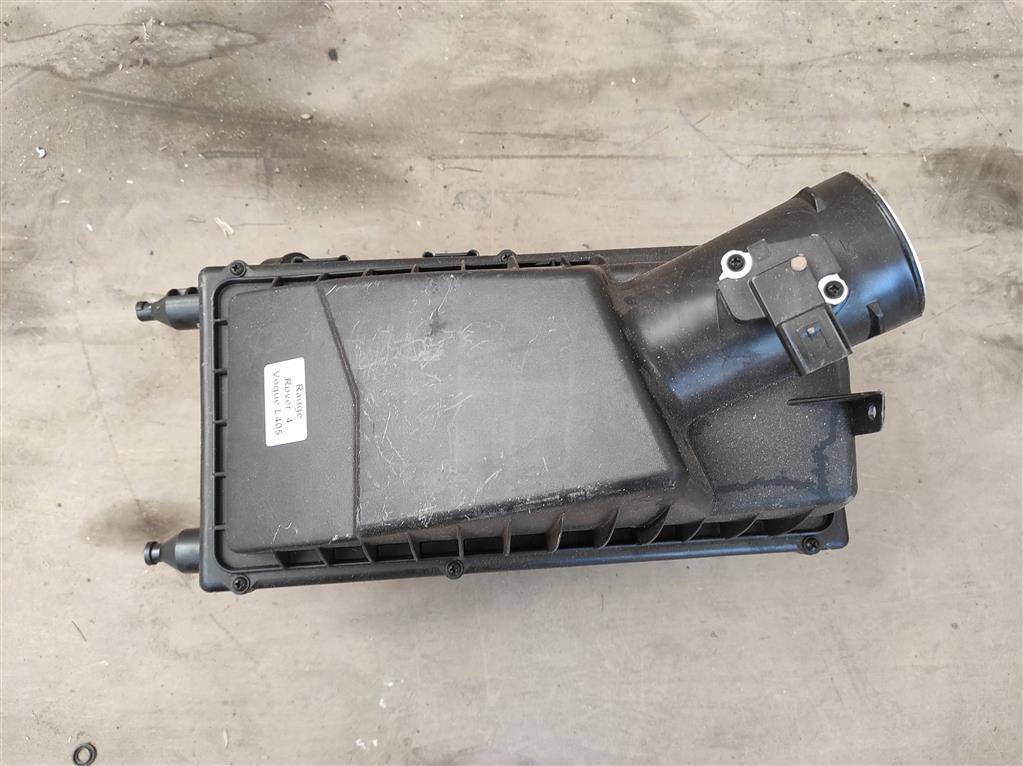 корпус воздушного фильтра Land Rover Range Rover 4 поколение L405 2015, 4.4 л., дизель, АКПП, полный привод, правый руль, CPLA9601CA, LR036426, LR095790, CPLA9601CB - фото №1