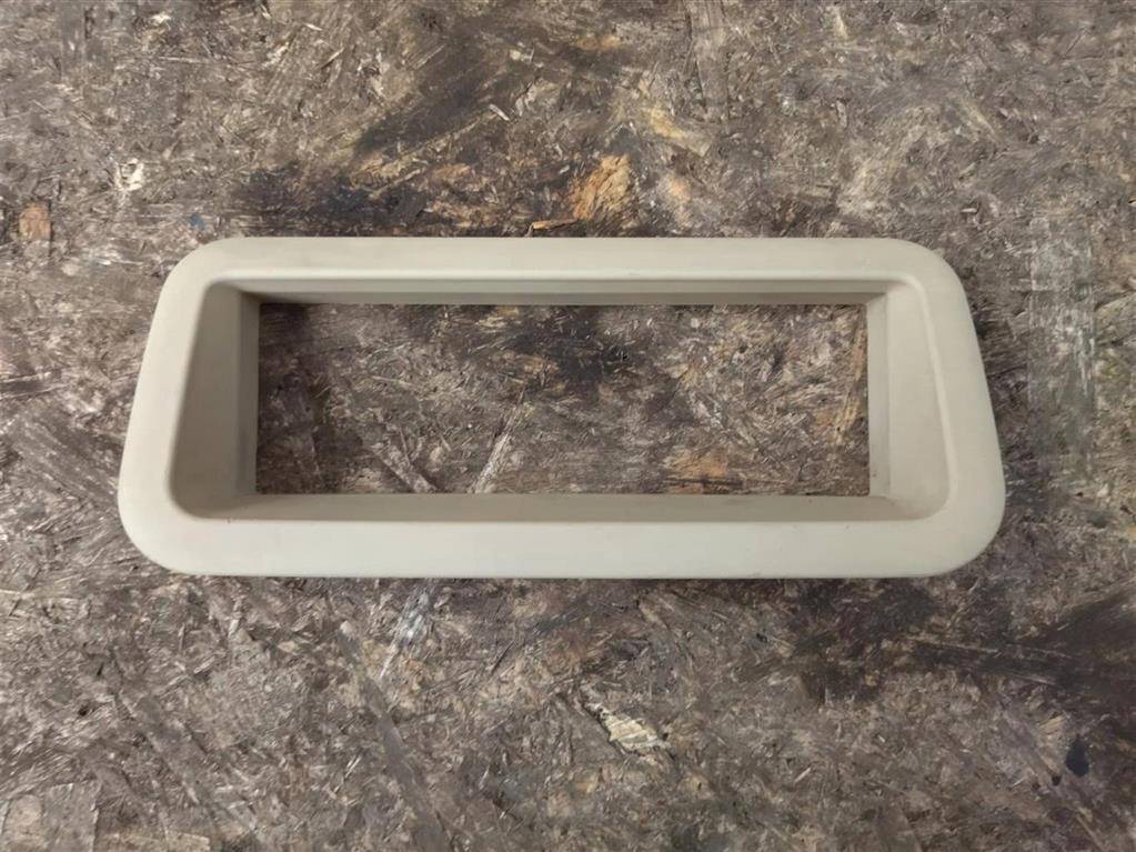 Накладка панели Audi R8 42 2008, 4.0 л., TFSI, бензин, АКПП, купе, передний привод, 420867925, 420867925, 42086792557T - фото №1