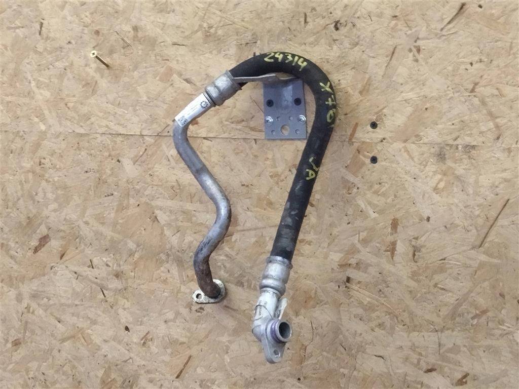 трубка кондиционера Jaguar F-Pace 1 поколение X761 2018, 3.0 л., дизель, АКПП, передний привод, T2H8169, GX7319N602DC, T2H8169, GX7319N602DD, LR091475 - фото №1
