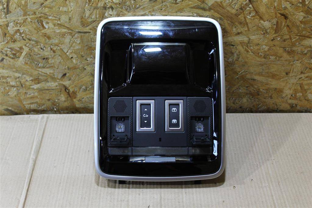 фонарь салона (плафон) Land Rover Range Rover 4 поколение L405 2014, 4.4 л., дизель, АКПП, полный привод, правый руль, EPLA15K609AA, EPLA15K609AA, 1604270506, GPLA519A58, LR060039 - фото №1