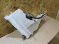 бачок омывателя Land Rover Range Rover 4 поколение L405 2014, 4.4 л., дизель, АКПП, полный привод, правый руль, CPLA17B613A, CPLA17B613A, CPLA17B613AD, CPLA17B613AF, CPLA17B613AH, CPLA17B613AJ, CPLA17B613B, CPLA17B613BG, CPLA17B613BH, CPLA17B613D, CPLA17B613DC, CPLA17B613DF, CPLA17B613DJ, LR037567, LR044122, LR050572, LR050573, LR075624, LR076504, LR076509, LR110607, LR118191, CPLA17B613, CPLA17B613DH, LR037565 - фото №5