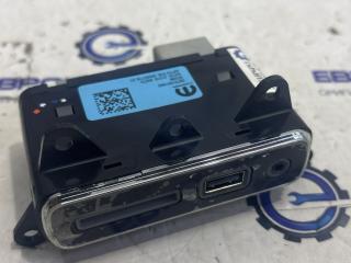 разъем AUX / USB Maserati Levante 1 поколение M161 2017, 3.0 л., дизель, АКПП, передний привод, 6701551660