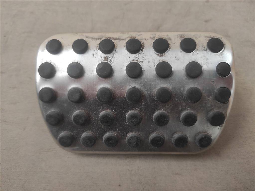 накладка на педаль Mercedes-Benz GLC-Класс X253/C253 2016, 2.0 л., CDi, дизель, АКПП, передний привод, A1702900182, A1702900182, A1232910082, A2034300094, A2043000182 - фото №1