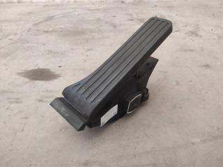 педаль Mercedes-Benz CLS-Класс C218/X218 W218 2013, 3.0 л., CDi, дизель, АКПП, передний привод, A2043000004, A2043000004